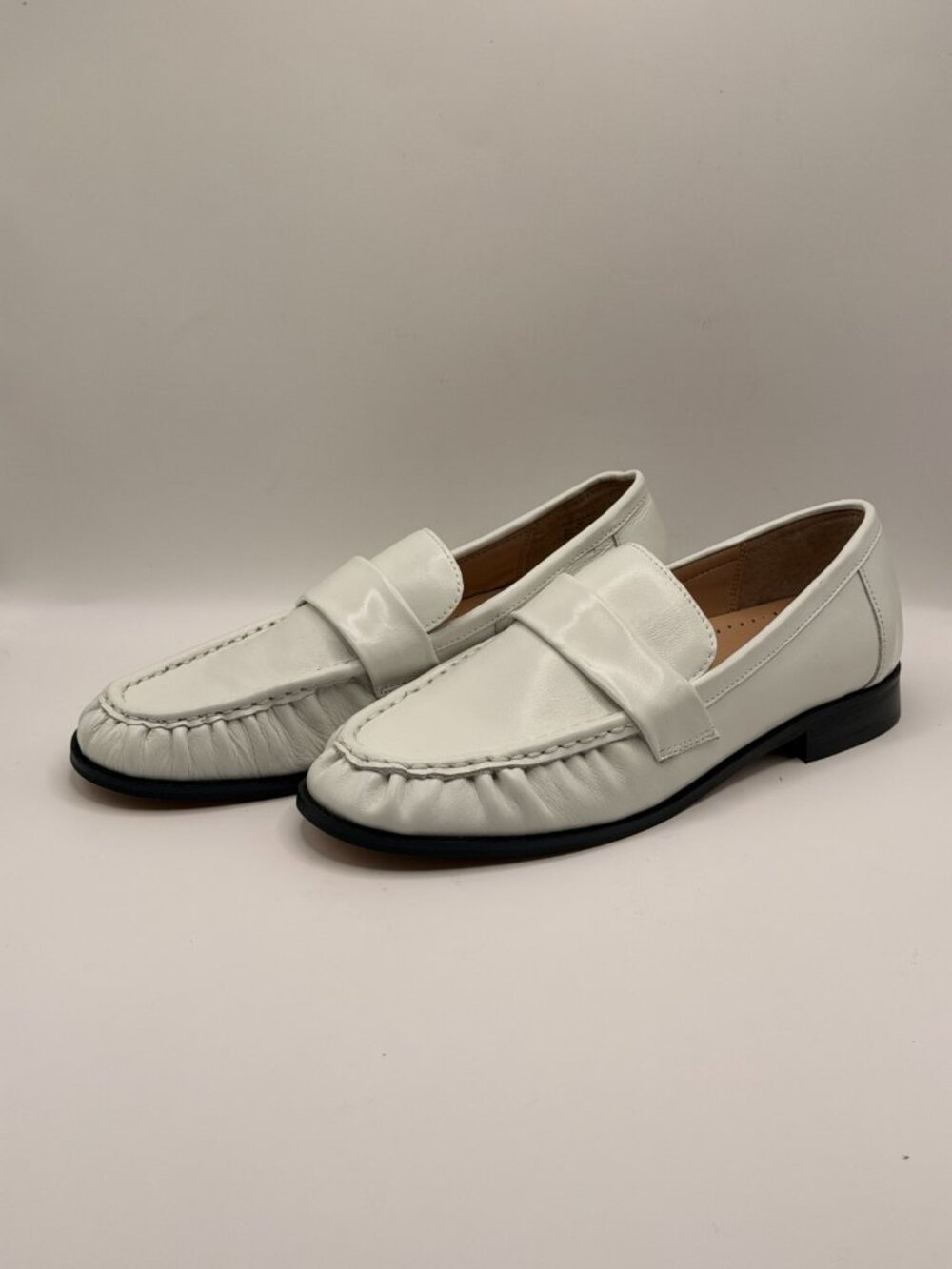 Steve Madden Womens Ridley White Leather Slip On loafer Sz 8